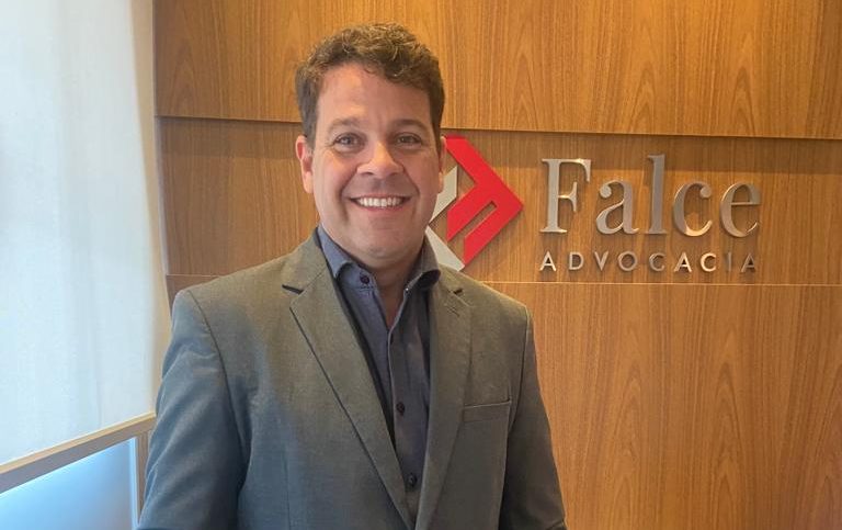Conheça o doutor Lucio Falce, novo advogado do Sindicato